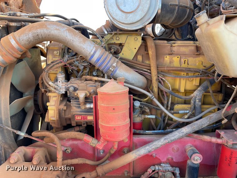 image for item DN4529 1997 Kenworth T800  semi truck