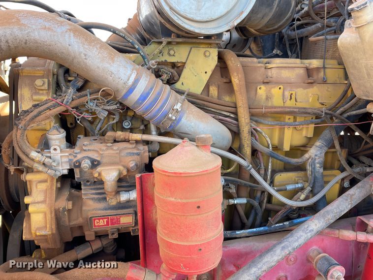 image for item DN4529 1997 Kenworth T800  semi truck