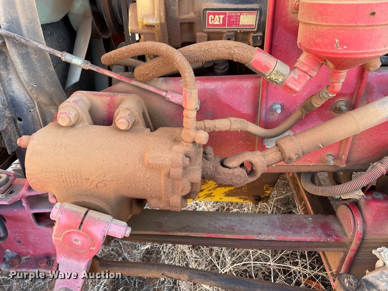 image for item DN4529 1997 Kenworth T800  semi truck