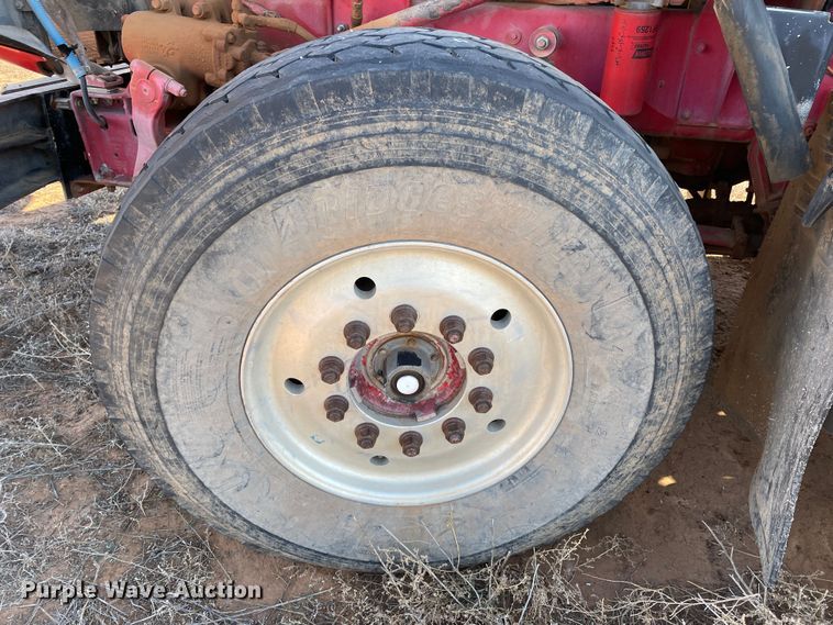 image for item DN4529 1997 Kenworth T800  semi truck