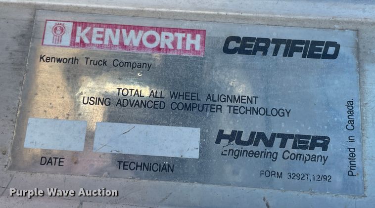 image for item DN4529 1997 Kenworth T800  semi truck