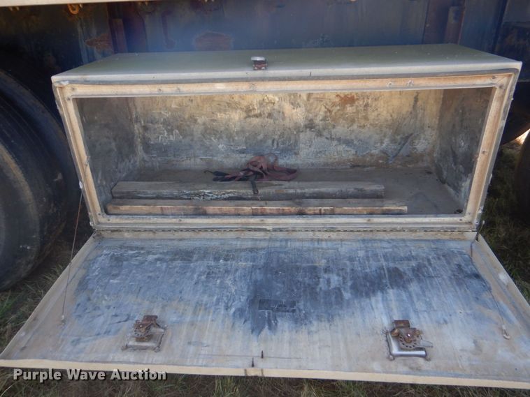 image for item DO1596 1999 Transcraft FB  flatbed trailer