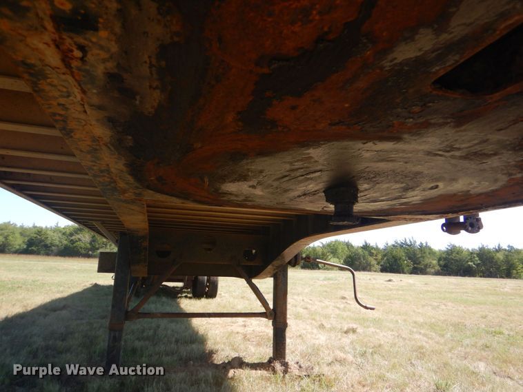 image for item DO1596 1999 Transcraft FB  flatbed trailer