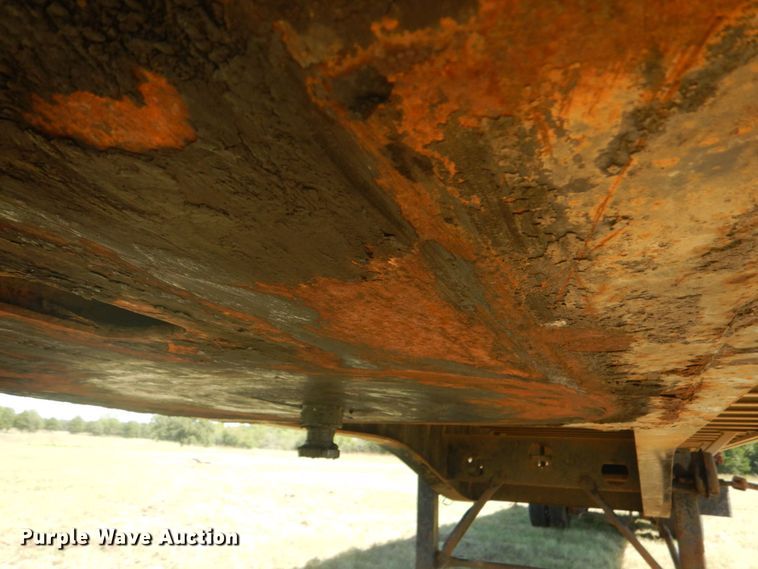 image for item DO1596 1999 Transcraft FB  flatbed trailer