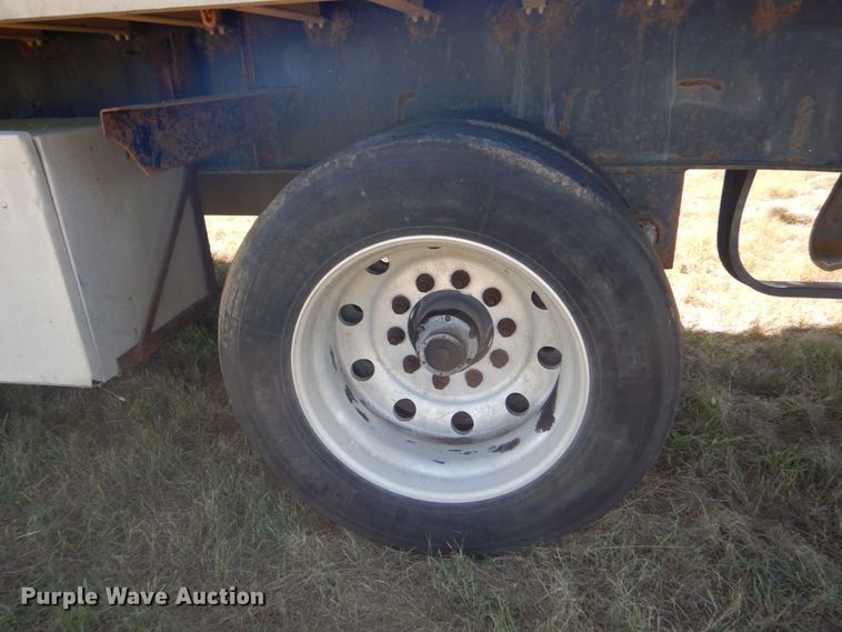 image for item DO1596 1999 Transcraft FB  flatbed trailer