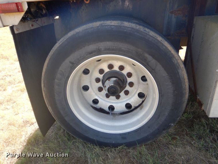 image for item DO1596 1999 Transcraft FB  flatbed trailer