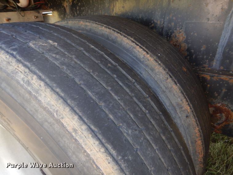 image for item DO1596 1999 Transcraft FB  flatbed trailer