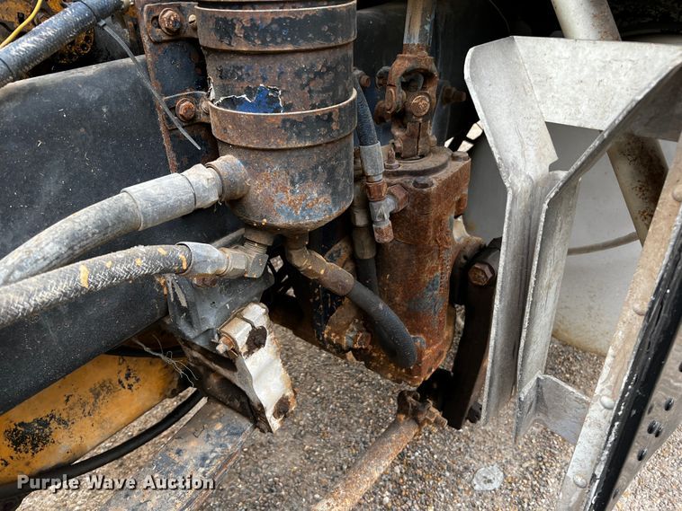 image for item DQ1945 1982 Freightliner FLC  semi truck