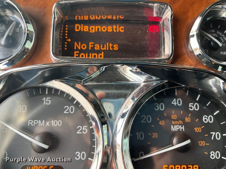 image for item DS6748 2009 Peterbilt 389  semi truck