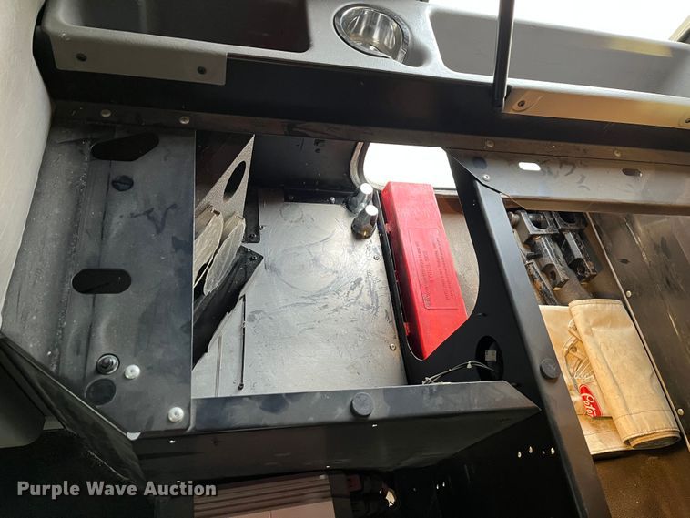 image for item DS6748 2009 Peterbilt 389  semi truck