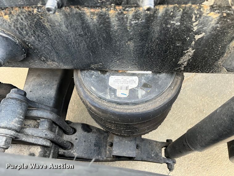 image for item DS6748 2009 Peterbilt 389  semi truck