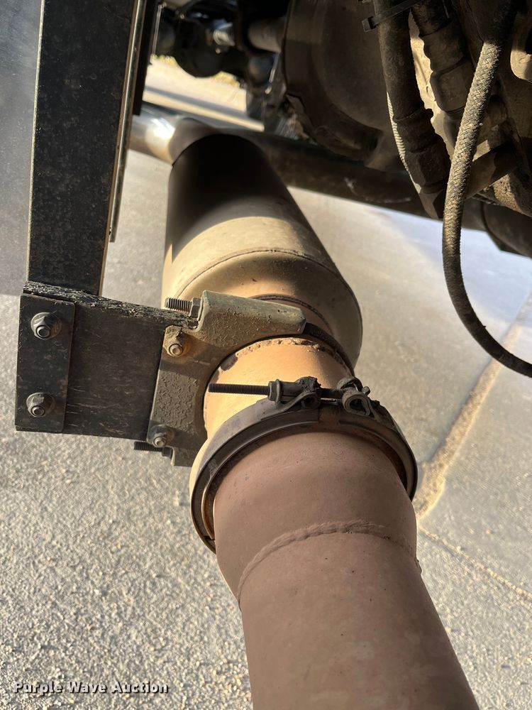 image for item DS6748 2009 Peterbilt 389  semi truck