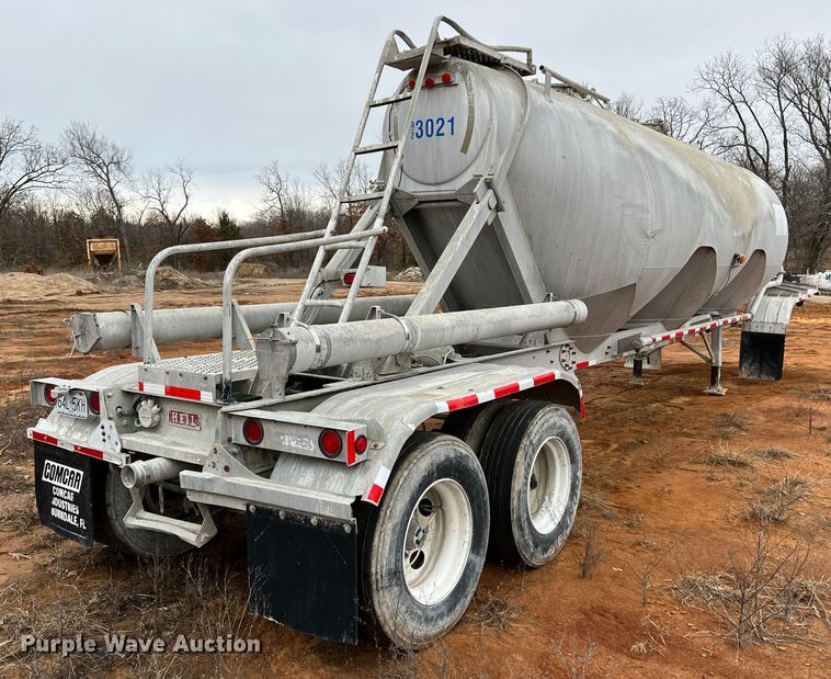 image for item ID9346 1997 Heil  pneumatic dry bulk trailer