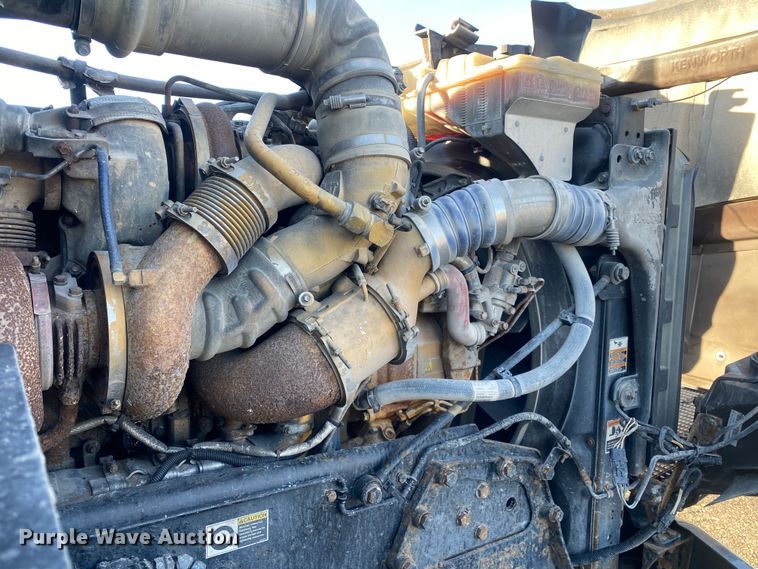 image for item JW9233 2009 Kenworth T800  semi truck