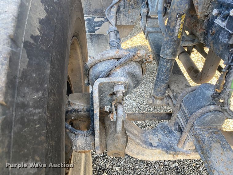 image for item JW9233 2009 Kenworth T800  semi truck