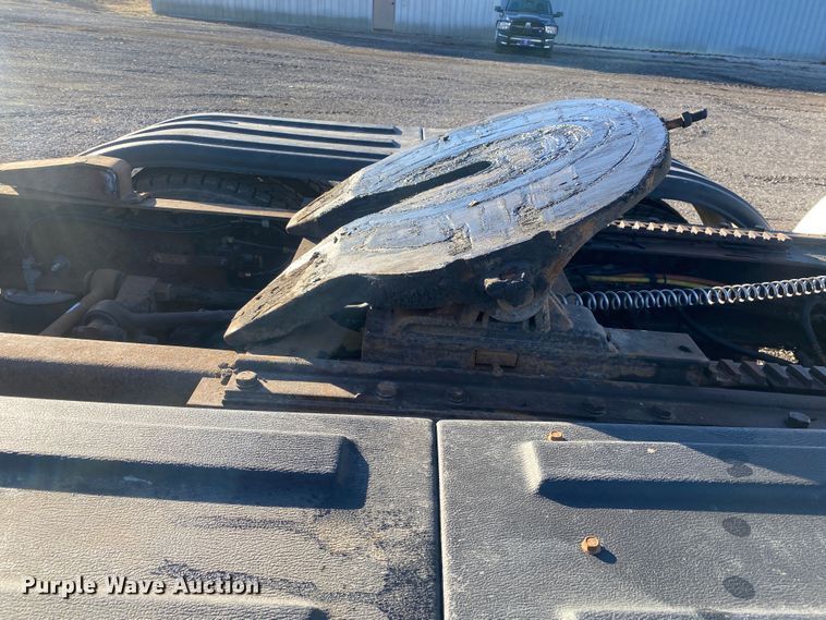 image for item JW9233 2009 Kenworth T800  semi truck