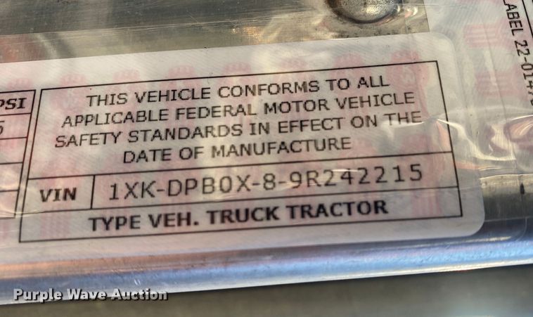 image for item JW9233 2009 Kenworth T800  semi truck