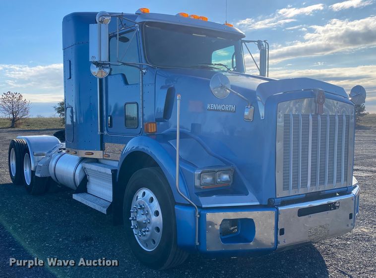 image for item JW9250 2008 Kenworth T800  semi truck