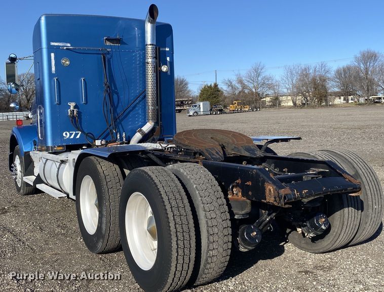 image for item JW9250 2008 Kenworth T800  semi truck