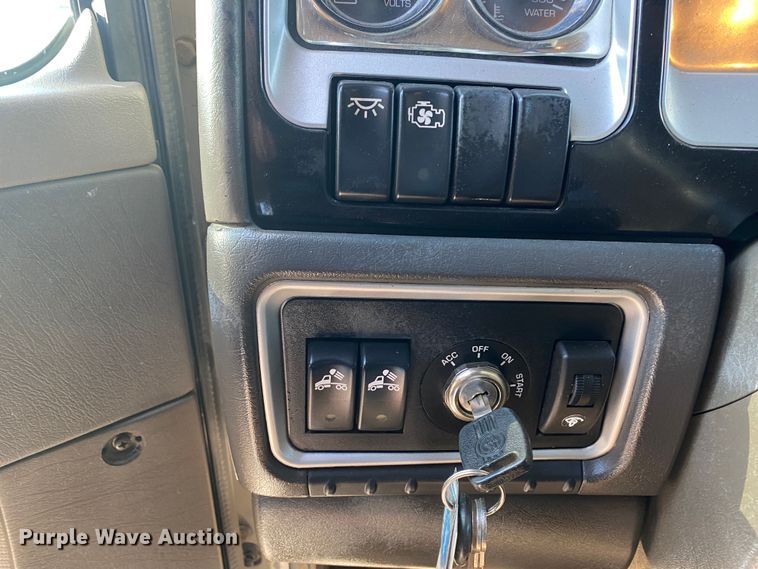 image for item JW9250 2008 Kenworth T800  semi truck