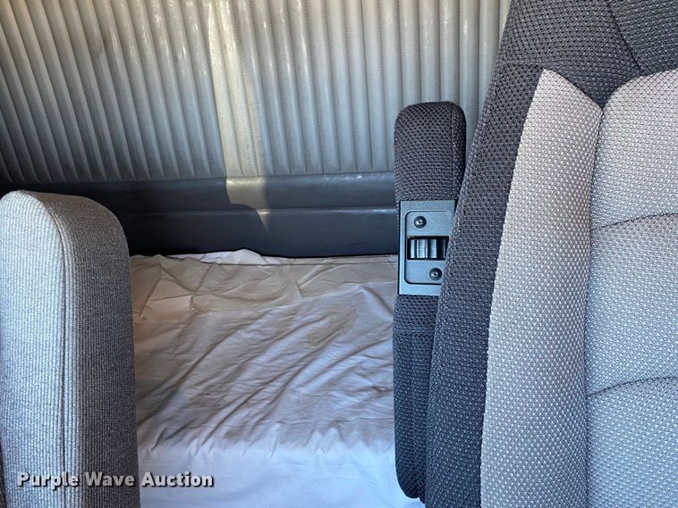 image for item JW9250 2008 Kenworth T800  semi truck