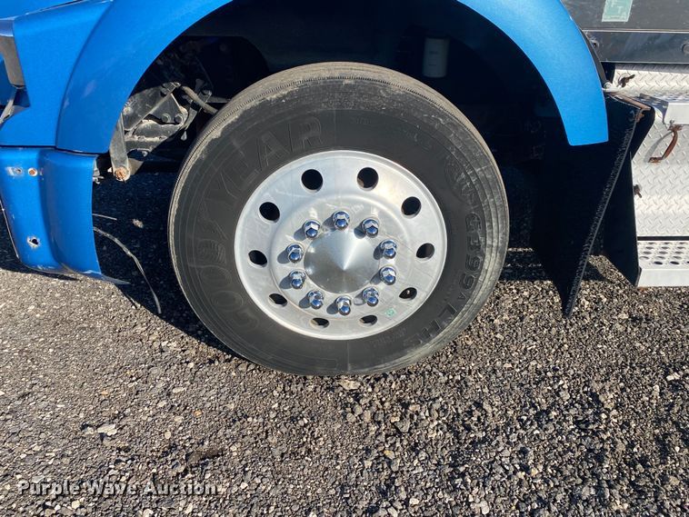 image for item JW9250 2008 Kenworth T800  semi truck