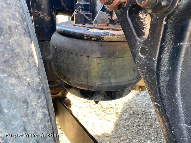 image for item JW9250 2008 Kenworth T800  semi truck