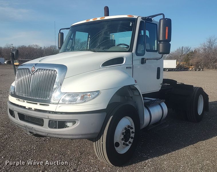 image for item JW9253 2014 International Navistar MA035  semi truck