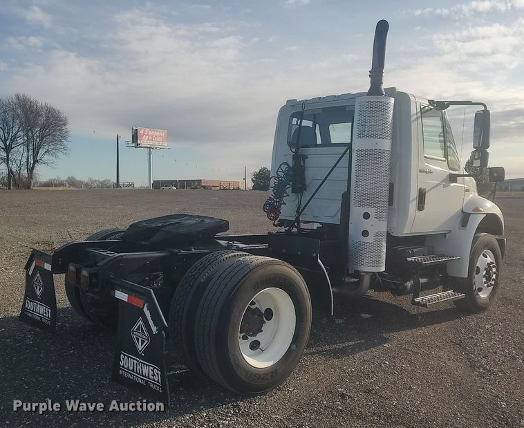 image for item JW9253 2014 International Navistar MA035  semi truck