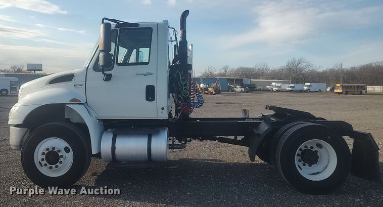 image for item JW9253 2014 International Navistar MA035  semi truck