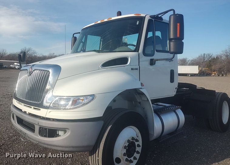 image for item JW9253 2014 International Navistar MA035  semi truck