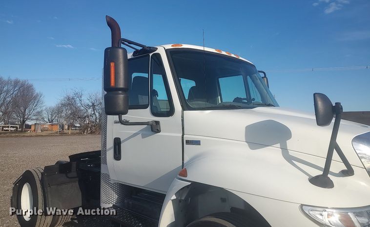 image for item JW9253 2014 International Navistar MA035  semi truck