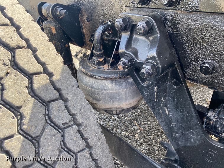 image for item JW9331 2014 Kenworth T660  semi truck