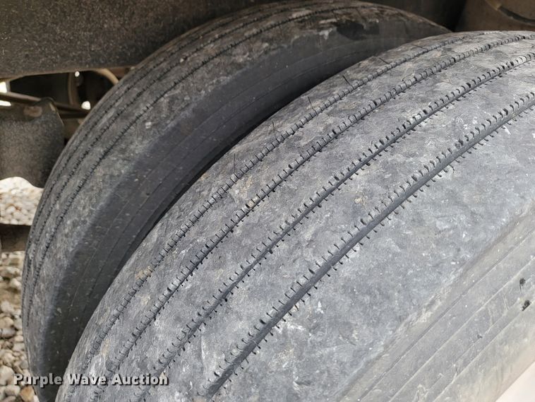 image for item KB9925 1988 Timpte  grain trailer