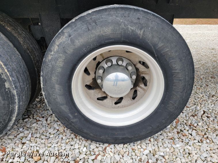 image for item KB9925 1988 Timpte  grain trailer