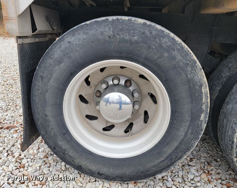 image for item KB9925 1988 Timpte  grain trailer