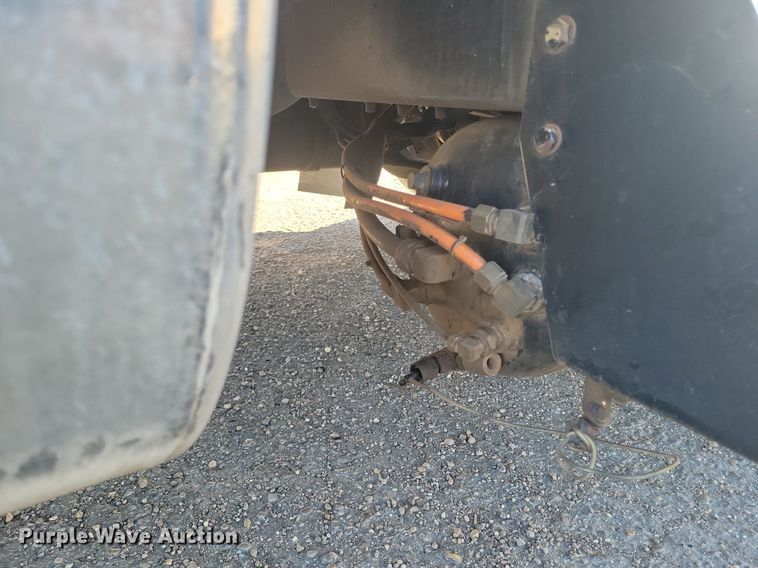 image for item LG9398 2009 Kenworth T800  semi truck