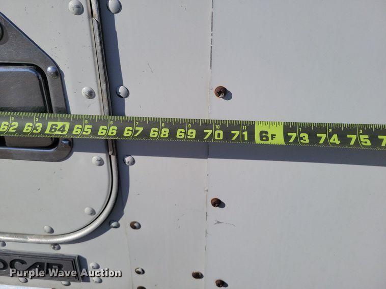 image for item LG9398 2009 Kenworth T800  semi truck