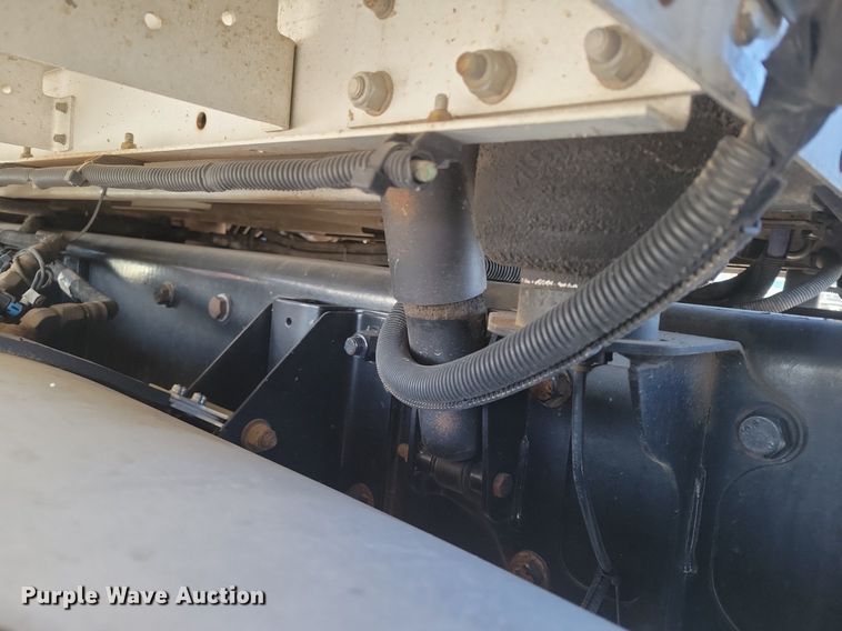 image for item LG9398 2009 Kenworth T800  semi truck