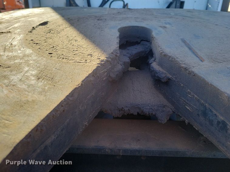 image for item LG9398 2009 Kenworth T800  semi truck