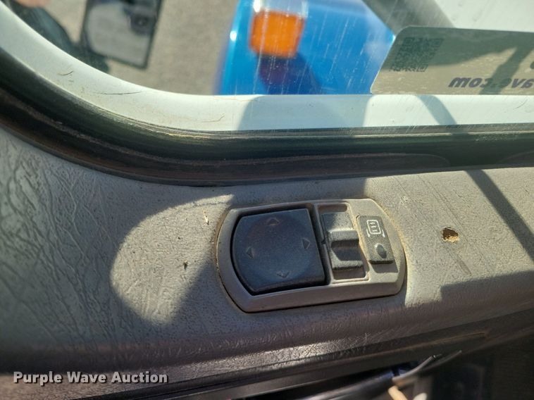 image for item LG9398 2009 Kenworth T800  semi truck