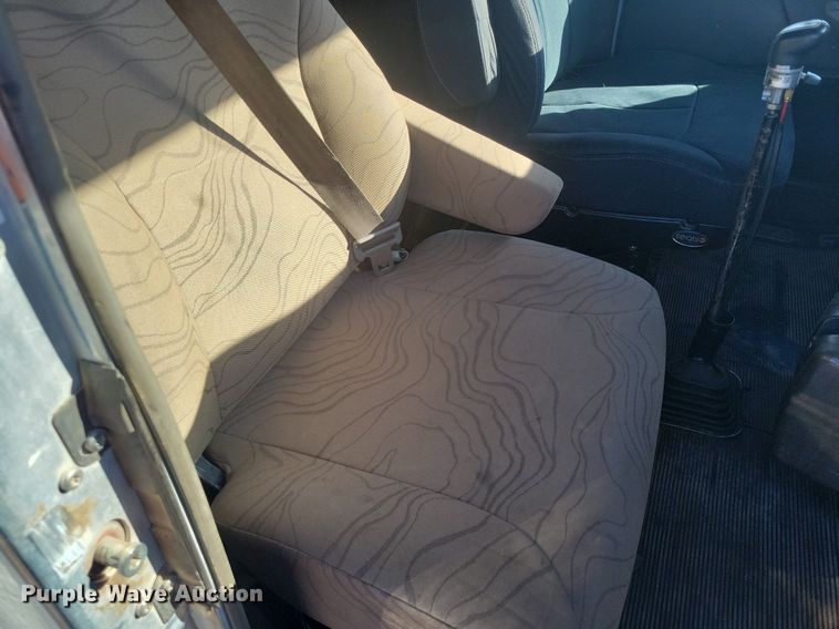 image for item LG9398 2009 Kenworth T800  semi truck