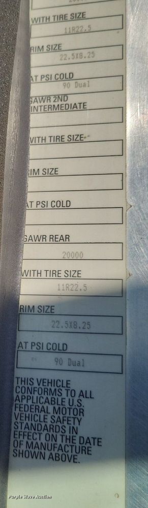 image for item LG9398 2009 Kenworth T800  semi truck