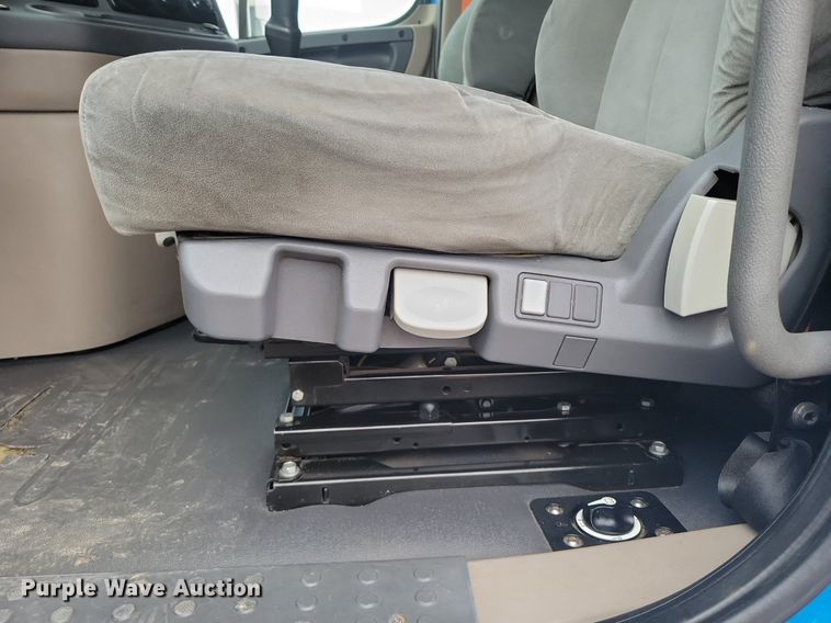 image for item LG9403 2015 Freightliner Cascadia  semi truck