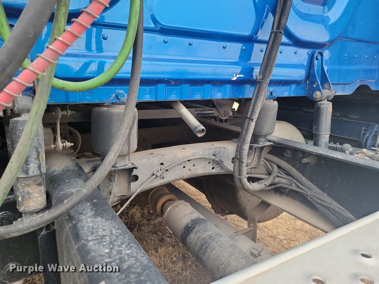 image for item LG9403 2015 Freightliner Cascadia  semi truck