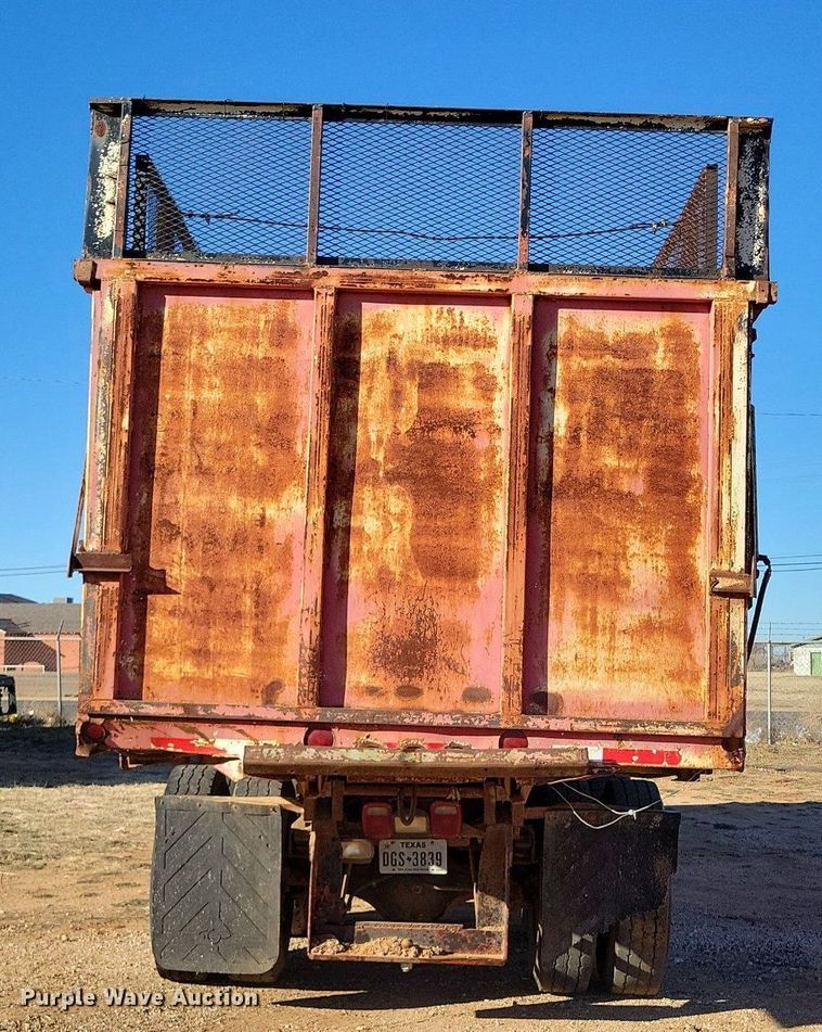 image for item LG9448 1981 Kenworth  grain truck