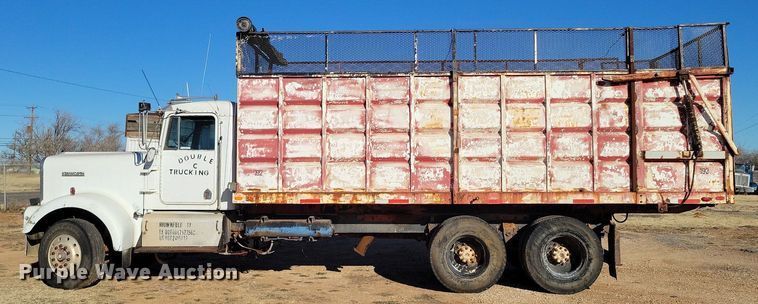 image for item LG9448 1981 Kenworth  grain truck