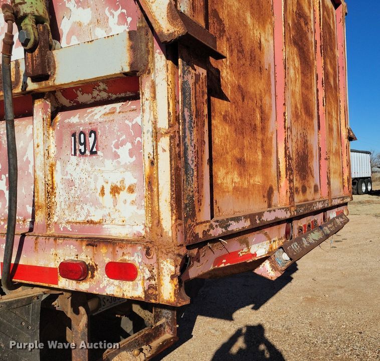 image for item LG9448 1981 Kenworth  grain truck