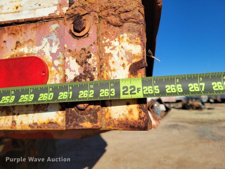 image for item LG9448 1981 Kenworth  grain truck