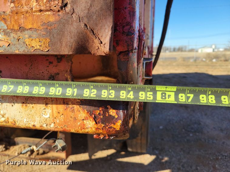 image for item LG9448 1981 Kenworth  grain truck